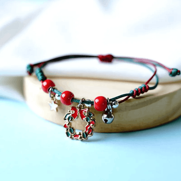 Adjustable Christmas Wreath Wish / Friendship Bracelet